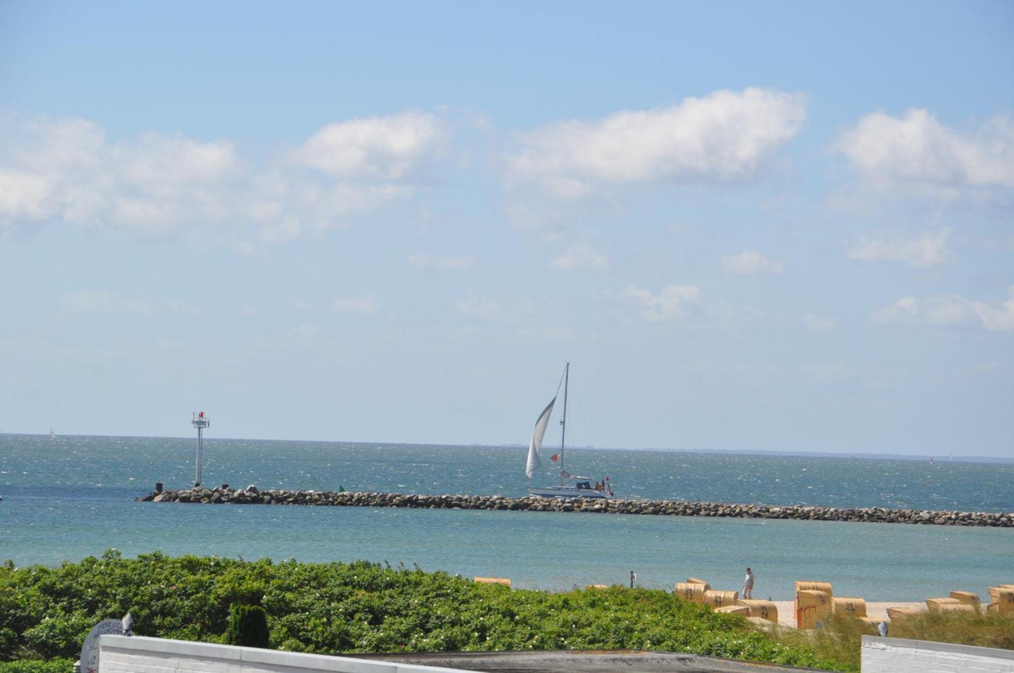 Mit Ausblick-uneingeschränkter Meerblick Burgtiefe auf Fehmarn Exterior foto